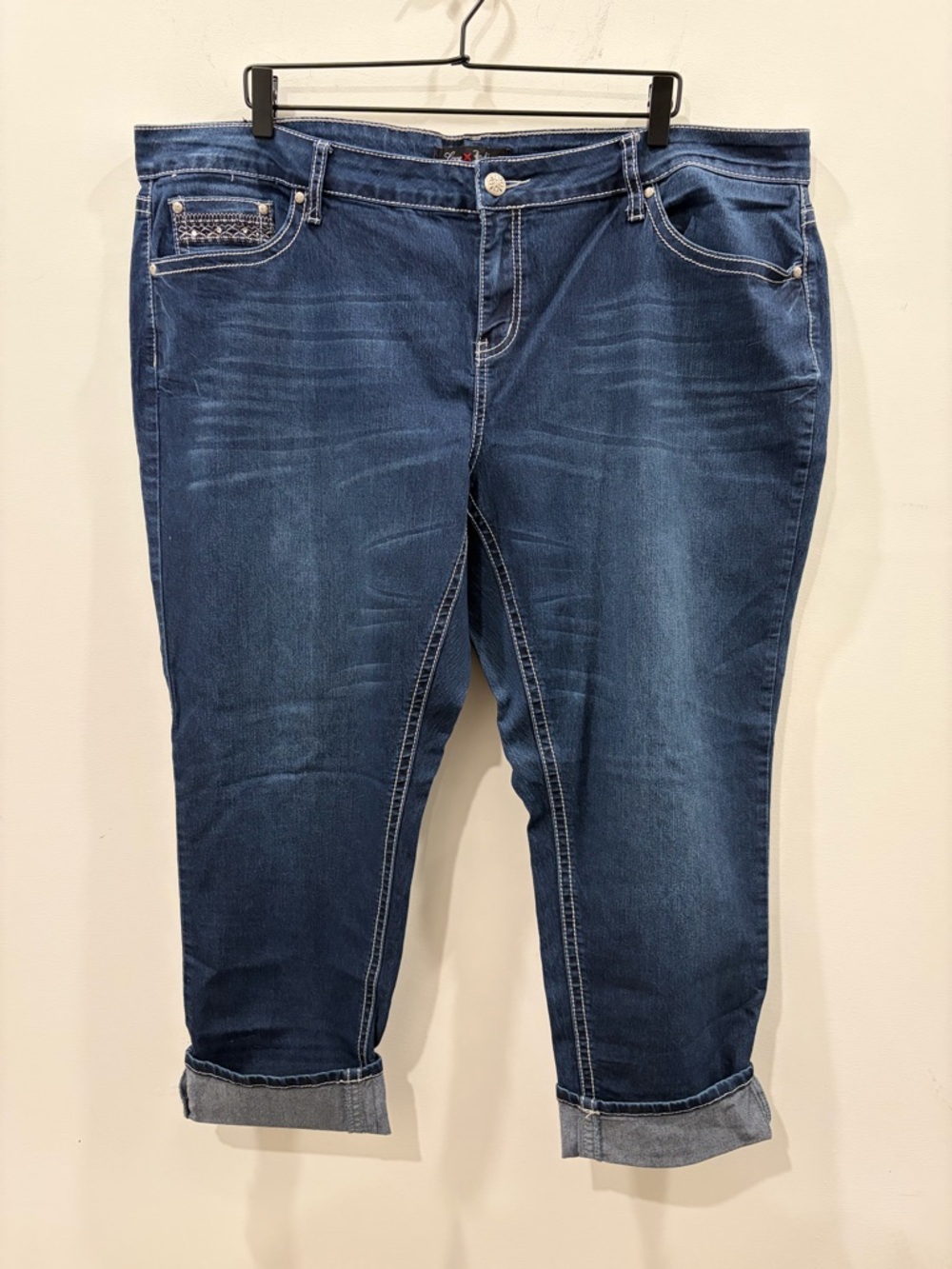 Love Indigo Darker Wash Plus Size Cropped Stretch Capris